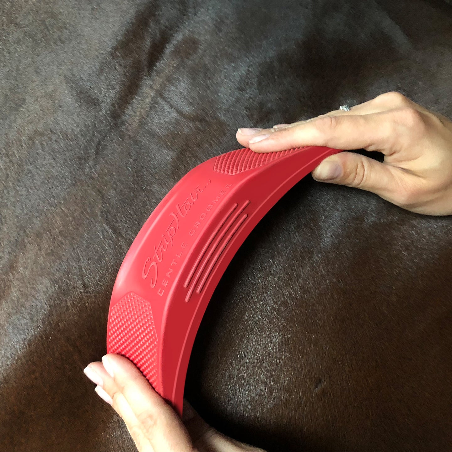 StripHair Gentle Groomer for Horses